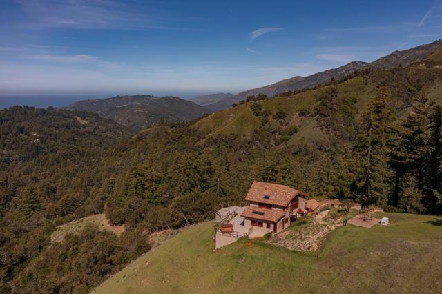 47600 Coast Ridge Road, Big Sur CA: https://media.crmls.org/mediaz/98d71c33-f5f4-4b48-8c8f-4ffd870ab4b9.jpg