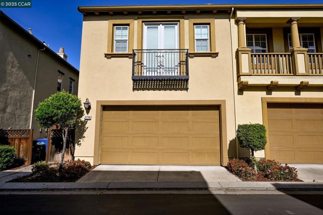 7774 Stoneleaf Rd, San Ramon CA: https://media.crmls.org/mediaz/98d74745-8720-4b91-8349-baa4976c0584.jpg