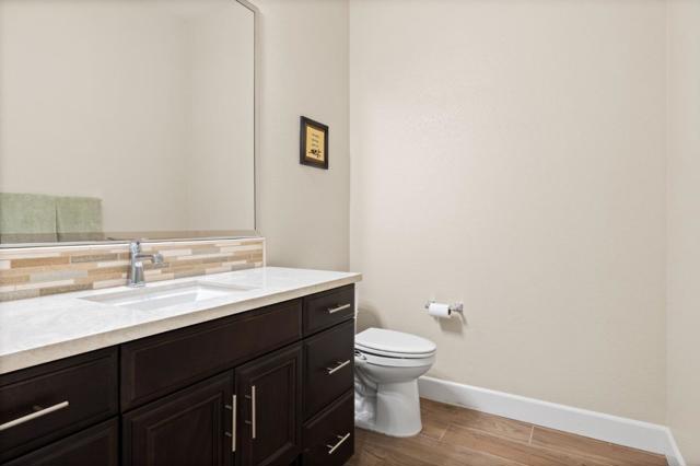 36 Freeport Court, Discovery Bay CA: https://media.crmls.org/mediaz/98d7ccc0-930b-4f8b-9c72-d09eee526af2.jpg