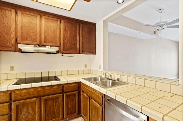 225 E Santa Inez Avenue, San Mateo CA: https://media.crmls.org/mediaz/98d7fd98-c7d8-47f3-a3e8-ffc5b6f8205d.jpg