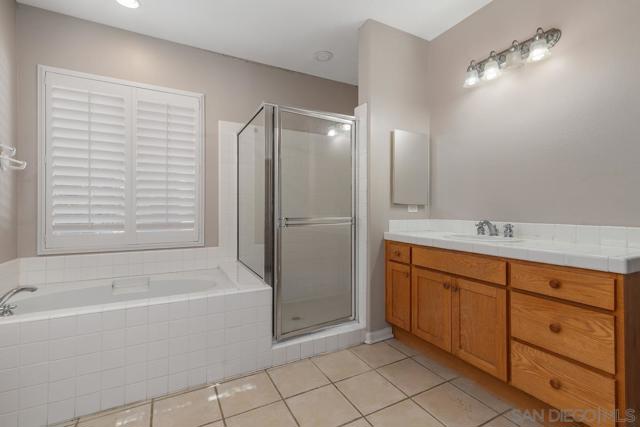 11357 Wills Creek Rd, San Diego CA: https://media.crmls.org/mediaz/98d83325-10cf-413f-9923-f8ed35b1d170.jpg