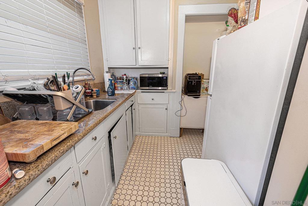 3042 Broadway - photo 12