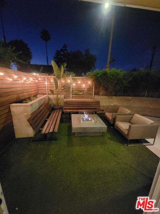 5806 Waring Avenue, Los Angeles CA: https://media.crmls.org/mediaz/98d904f8-005d-4469-a945-293cb57b4b3a.jpg