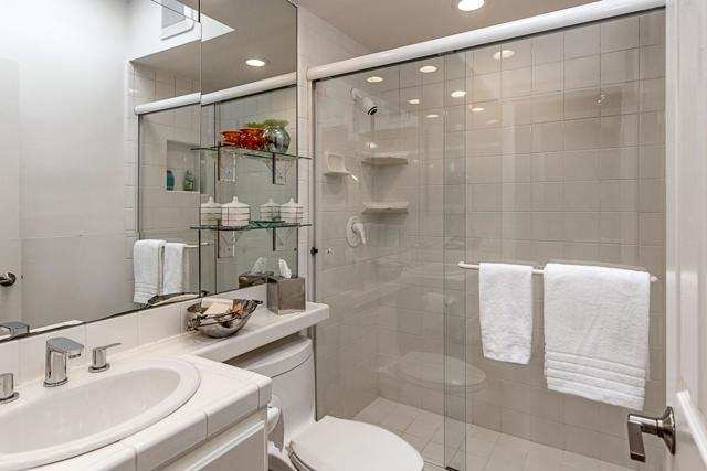 275 Eleanor Drive, Woodside CA: https://media.crmls.org/mediaz/98d92521-5778-46d0-9913-1da3dfd6ea22.jpg