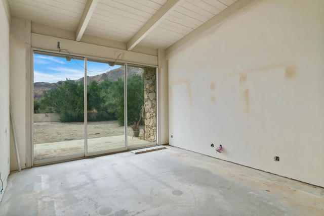 925 W Coronado Avenue, Palm Springs, CA 92262
