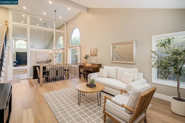 200 Hat Creek Ct, San Ramon CA: https://media.crmls.org/mediaz/98d94f3a-1d9b-4cf6-8611-6e5a1e2b7302.jpg