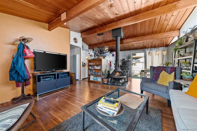 2609 2611 Montclair St, San Diego CA: https://media.crmls.org/mediaz/98d9b39a-fced-46b6-b904-50da96d3cb06.jpg