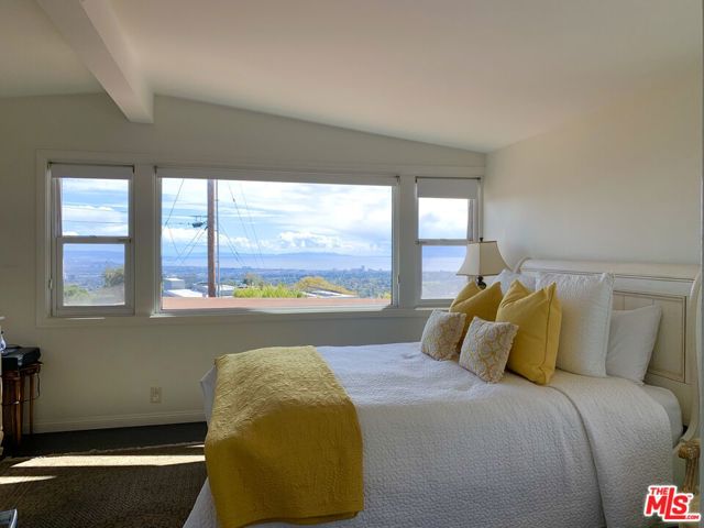 12250 Canna Road, Los Angeles CA: https://media.crmls.org/mediaz/98d9f2fb-e26b-4449-b903-63167e53879b.jpg