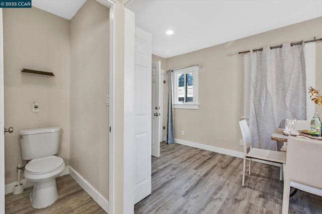 2027 83Rd Ave, Oakland CA: https://media.crmls.org/mediaz/98da3e10-20fa-4cc6-95fa-5b9b385b1c95.jpg