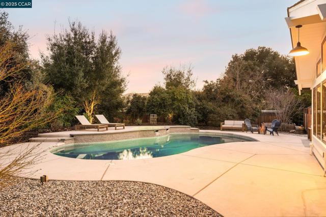 5400 Johnston Rd, Danville CA: https://media.crmls.org/mediaz/98da5876-b9f4-434a-bb24-d4ab1e4edb93.jpg