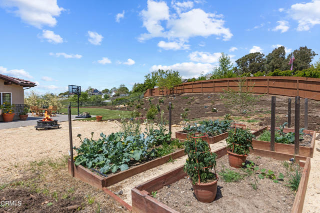 690 Valley Oak Road, Solvang CA: https://media.crmls.org/mediaz/98da9904-3224-462b-b457-d077876a56f2.jpg