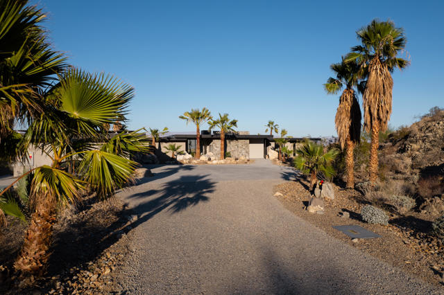 71270 Oasis Trail, Palm Desert CA: https://media.crmls.org/mediaz/98dbc218-9144-46eb-a08c-3cef246227cd.jpg