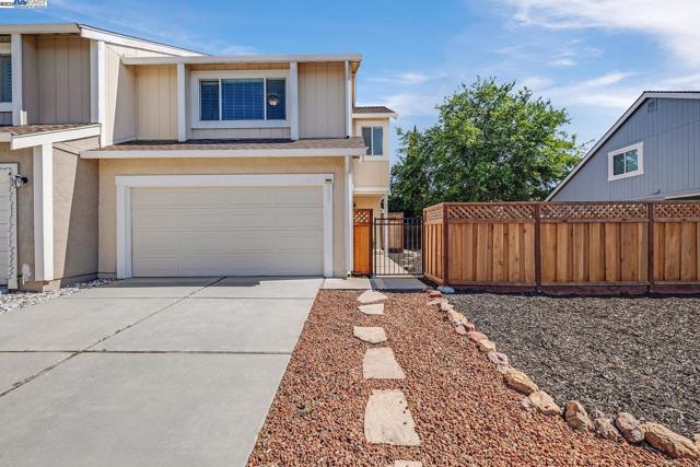 5487 Treeflower Dr, Livermore CA: https://media.crmls.org/mediaz/98dbcc78-730c-4faf-902d-14f91795957f.jpg