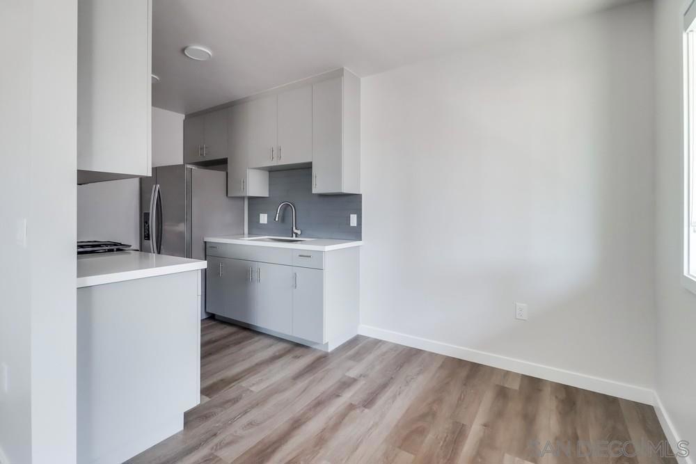 MLS #250040391SD image #16