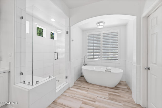976 Blackbourne, Oak Park CA: https://media.crmls.org/mediaz/98dd1f96-ee3d-4be6-b633-7638c4c9ea9b.jpg