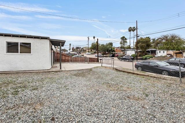 821 Maria Avenue, Spring Valley CA: https://media.crmls.org/mediaz/98dd2ab9-1c3a-4f5d-96c3-d71131607291.jpg