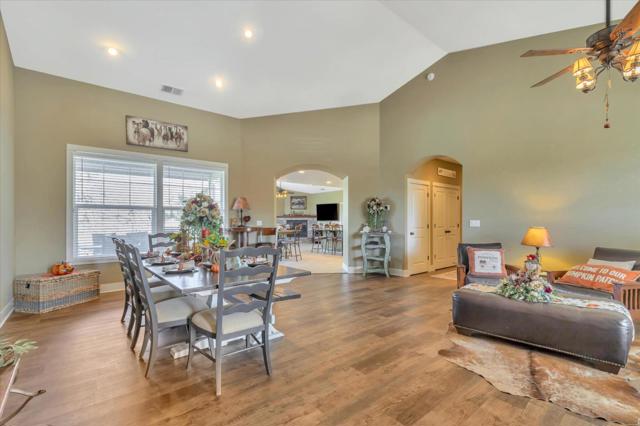 46347 Opah Drive, Ahwahnee CA: https://media.crmls.org/mediaz/98dd696e-2e89-40cc-b755-bbe9b4845a07.jpg