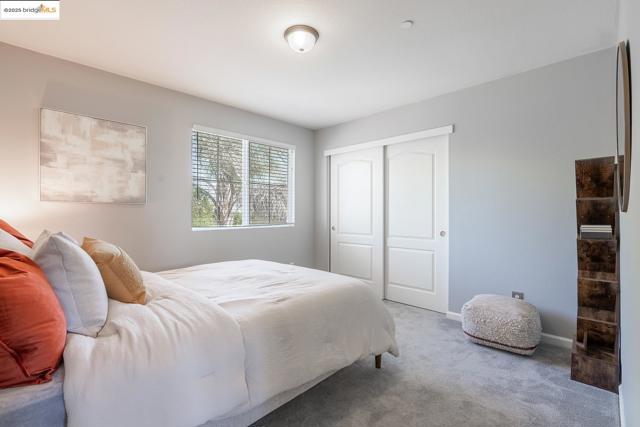 719 Monte Verde Ln, Brentwood CA: https://media.crmls.org/mediaz/98ddb3d6-6c42-49b6-8def-f22ce43dba07.jpg