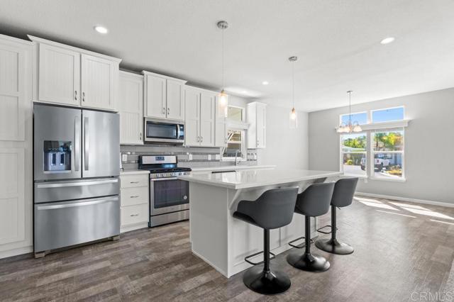 2400 Alpine Boulevard, Alpine CA: https://media.crmls.org/mediaz/98de129c-29d4-4c3f-8f6e-512f99206914.jpg