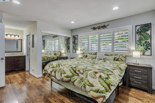 903 Lanewood Dr, San Jose CA: https://media.crmls.org/mediaz/98de17f3-da21-431a-b13b-bb87fa649844.jpg
