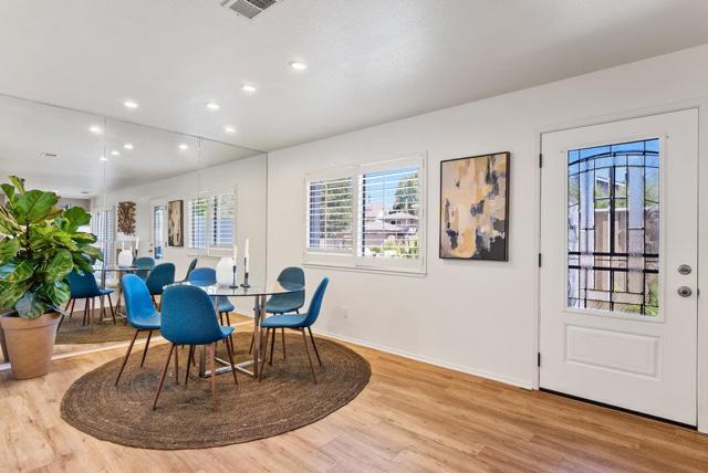 1582 Dolphin Drive, Aptos CA: https://media.crmls.org/mediaz/98de256d-7282-40ef-8215-bcda6bb3f2a5.jpg