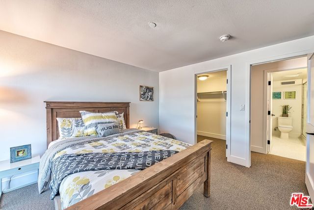 1168 S Barrington Avenue, Los Angeles CA: https://media.crmls.org/mediaz/98de3b0b-1b5b-4de4-b91c-f6b50853f6b0.jpg