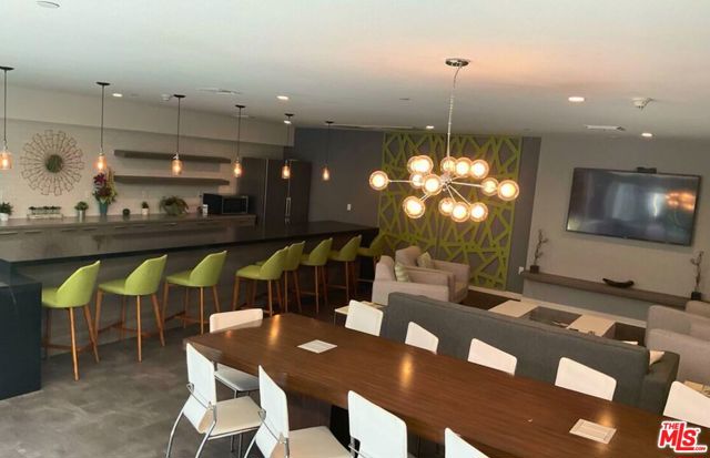 4140 Glencoe Avenue, Marina del Rey CA: https://media.crmls.org/mediaz/98de91a1-6675-46ba-9126-d1be06bc1942.jpg