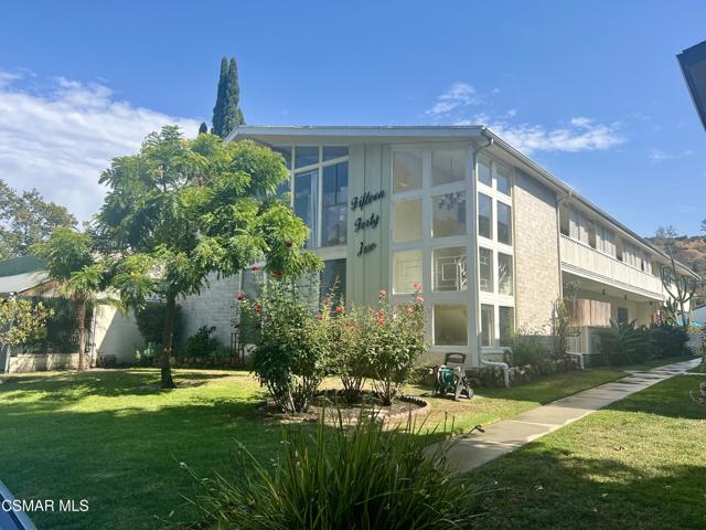 1542 Riverside Drive, Glendale CA: https://media.crmls.org/mediaz/98dedb98-a9cd-4471-b790-2e96e1b172d5.jpg