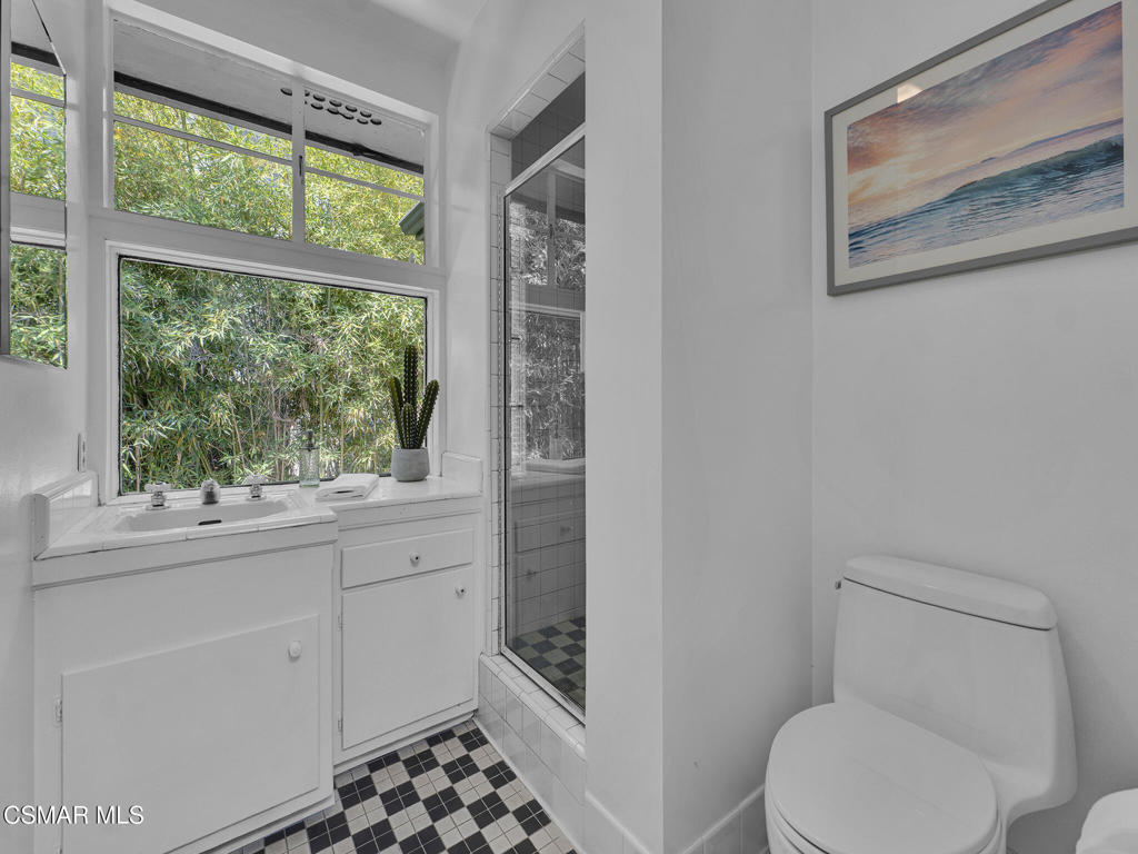 13606 Oak Canyon AvenueSherman Oaks img 41