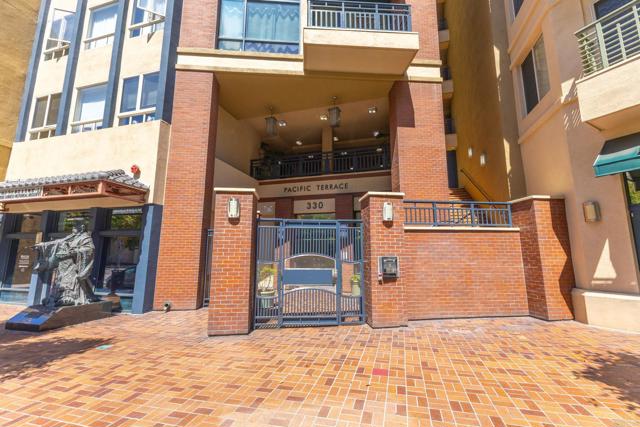 330 J Street, San Diego CA: https://media.crmls.org/mediaz/98dfa270-6060-459d-9265-c99ee220d50f.jpg