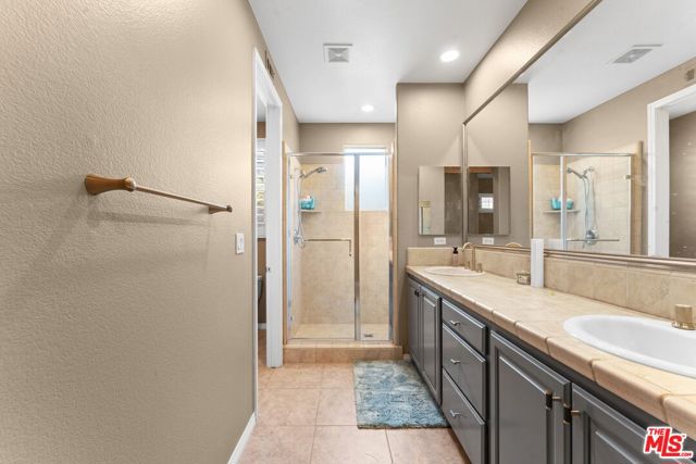 Image 22 of 49 For 43083 Corte Del Oro