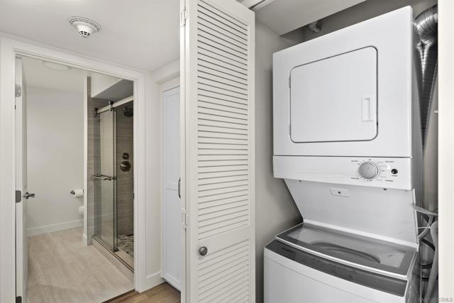 1820 Avenida del Mundo, Coronado CA: https://media.crmls.org/mediaz/98e09540-1bb1-480b-8d9a-06776d8a5615.jpg