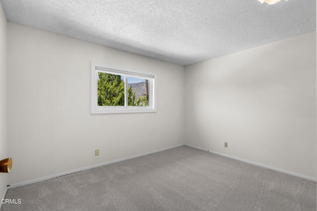 6421 Almar Street, Simi Valley CA: https://media.crmls.org/mediaz/98e0d097-64e7-458e-a997-46d60521f1c6.jpg