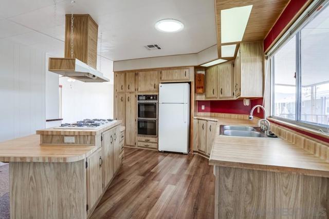 650 S Rancho Santa Fe RD 44, San Marcos CA: https://media.crmls.org/mediaz/98e1aedb-2da5-4a17-b2ff-bd622f496df6.jpg