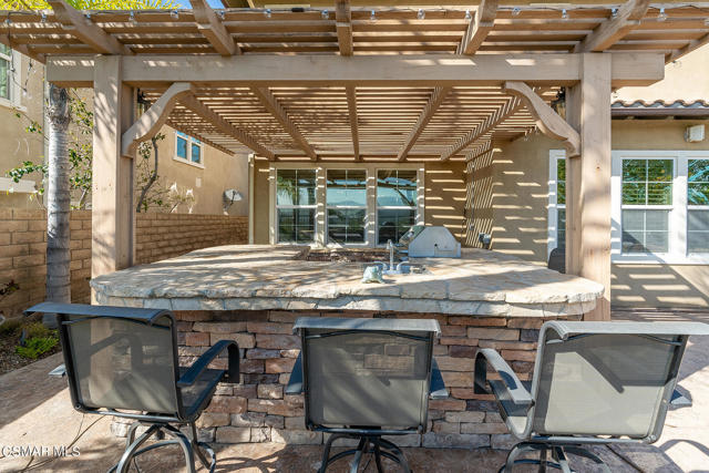 1728 Bluesage Court, Simi Valley CA: https://media.crmls.org/mediaz/98e1b311-3a91-49fb-8f8e-a7e5ebcd4af8.jpg
