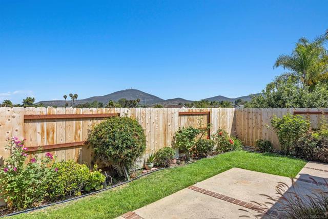 9530 Whellock Way, San Diego CA: https://media.crmls.org/mediaz/98e1c5d6-2162-4295-9054-d57c438449f7.jpg