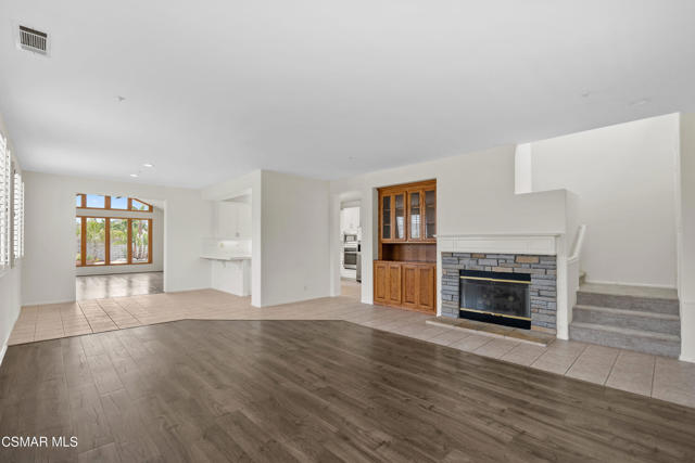 1532 Lorena Drive, Oxnard CA: https://media.crmls.org/mediaz/98e23a58-6611-4791-80da-add3c3a8549f.jpg