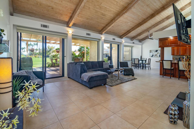 628 Hospitality Drive, Rancho Mirage CA: https://media.crmls.org/mediaz/98e415ea-9216-4fc1-ae93-0c1b48a4191b.jpg