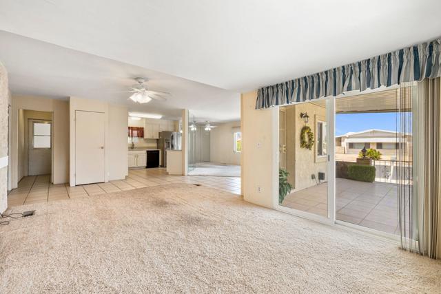 39551 Hidden Water Place, Palm Desert CA: https://media.crmls.org/mediaz/98e4847a-3d0e-433c-859f-0ef46d1c775c.jpg