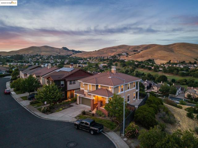 6686 Chalk Hill Ln, Vallejo CA: https://media.crmls.org/mediaz/98e49cb6-eb5f-4c6f-be08-38272771e622.jpg
