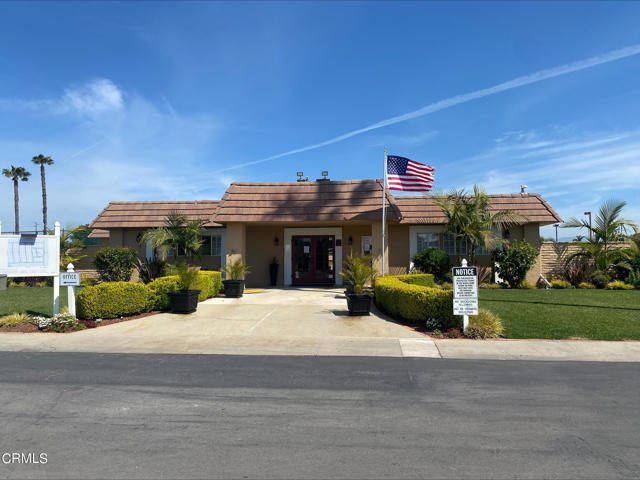 1853 Ives Avenue, Oxnard CA: https://media.crmls.org/mediaz/98e4b158-943a-44ac-b164-01a4bcbe86df.jpg