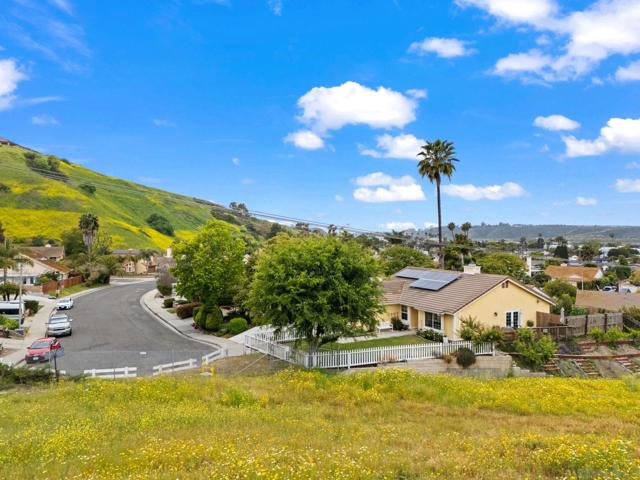 3410 Tonopah St, Oceanside CA: https://media.crmls.org/mediaz/98e4c0a4-1fc7-4ffd-bd68-28d5882f22ea.jpg