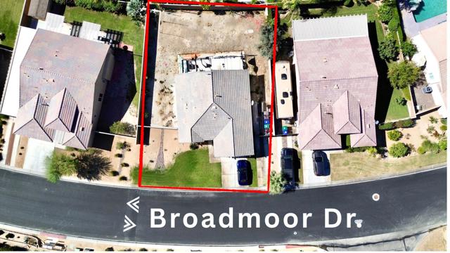 40567 Broadmoor Drive, Indio CA: https://media.crmls.org/mediaz/98e67af2-c3e9-4a59-8de1-6b4bf3249a4f.jpg