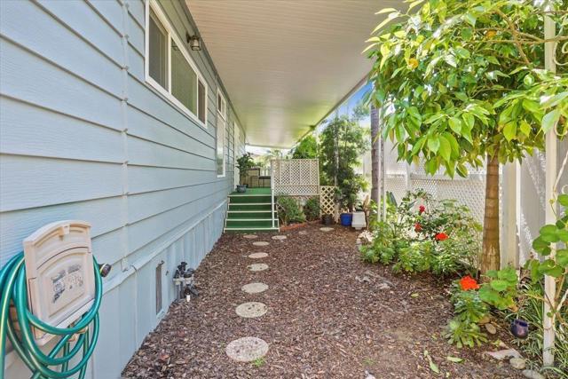 7004 San Bartolo, Carlsbad CA: https://media.crmls.org/mediaz/98e68678-f141-4545-a172-6ec39a4af953.jpg