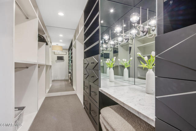 6972 Grasswood Avenue, Malibu CA: https://media.crmls.org/mediaz/98e6fb1f-5b5e-4fe0-b463-538049abeb7b.jpg