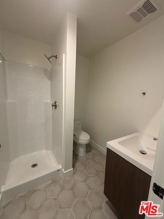 16130 Devonshire Street, Granada Hills CA: https://media.crmls.org/mediaz/98e724f0-2d5b-477b-ac0c-f10489533e4b.jpg