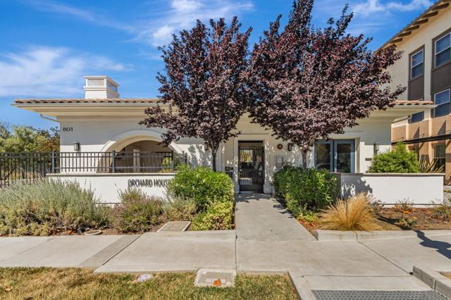 1057 Foxglove Place, San Jose CA: https://media.crmls.org/mediaz/98e8354e-f9e6-4f3f-9d70-01d9a419fab4.jpg