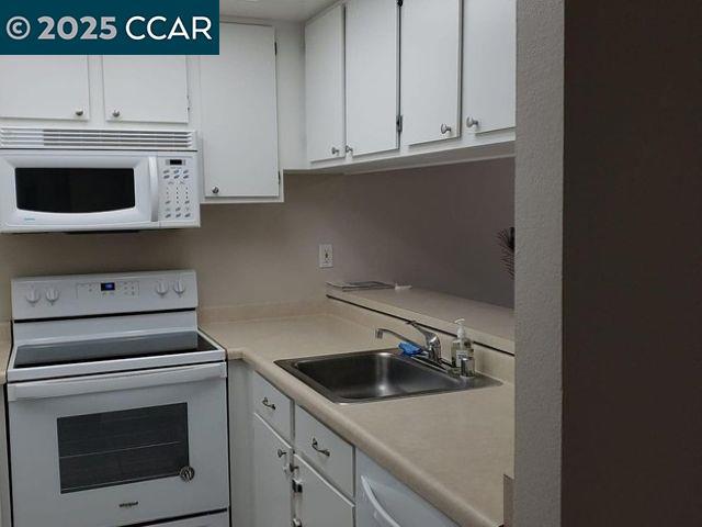 4214 Treat Blvd, Concord CA: https://media.crmls.org/mediaz/98e87f82-e19e-4227-81e8-1c47acf1a7bc.jpg