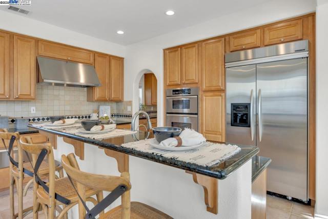 1508 Whispering Oaks Way, Pleasanton CA: https://media.crmls.org/mediaz/98e882d5-383b-44ae-a508-63e1083afa31.jpg