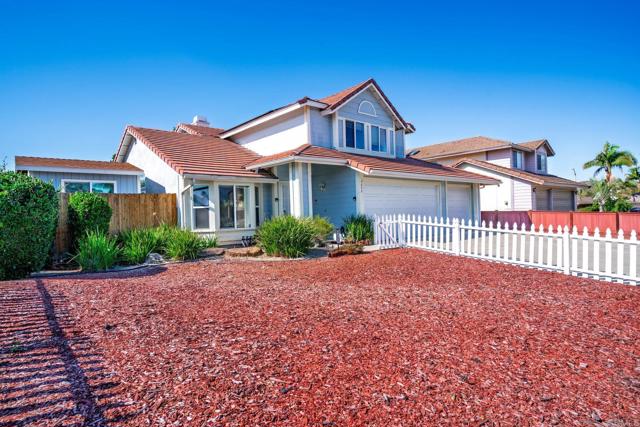 Detail Gallery Image 12 of 48 For 4499 Pebble Beach Dr, Oceanside,  CA 92057 - 4 Beds | 3 Baths